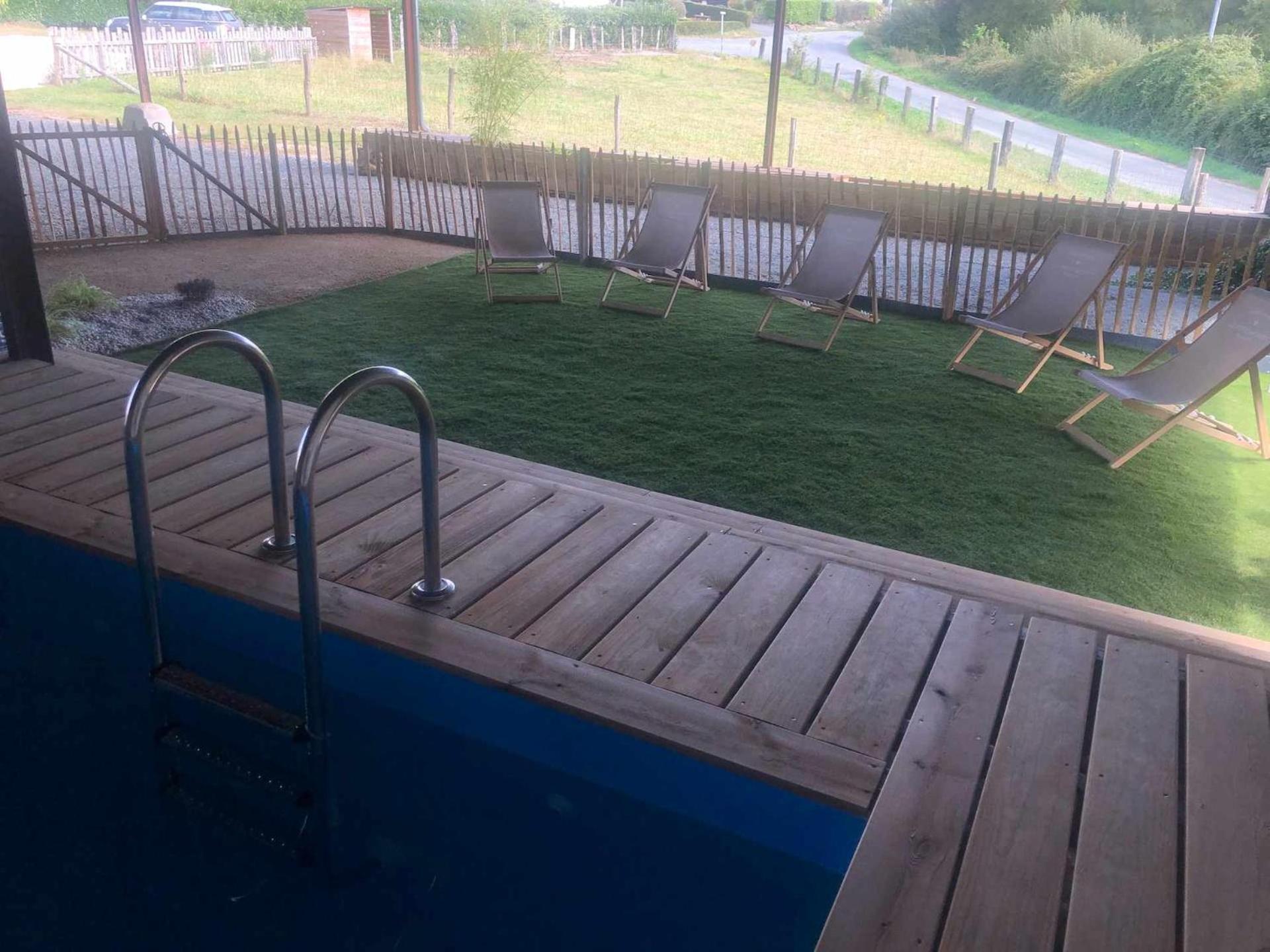 Le Petit Monty Gite Cote Jardin Saint-Malo-du-Bois Exterior photo